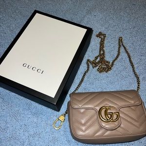 GG Marmont matelassé leather super mini bag
